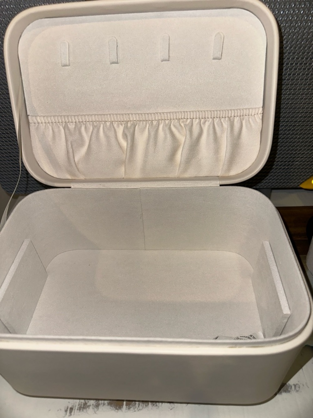 Women's Jewelry Storage Case in Cream